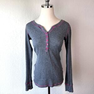 Vintage Y2K Gray Ribbed Long Sleeve Henley Top Pink size XS Ribbed